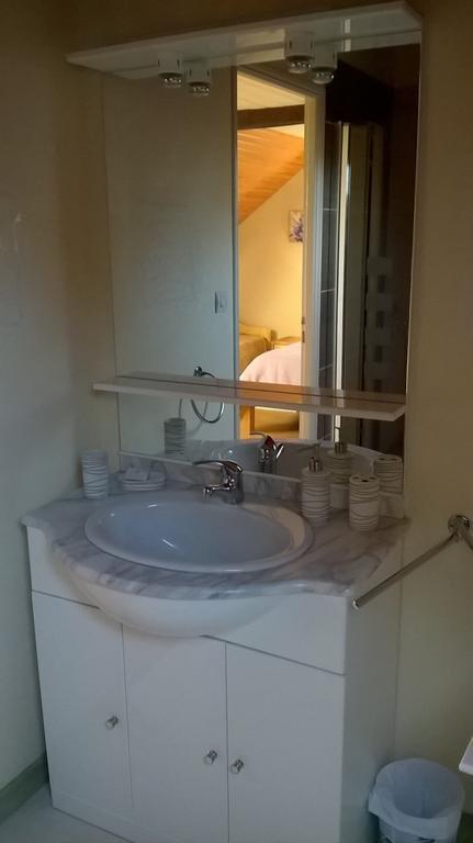 Hotel La P'Tit' Fugue La Bouexiere Zimmer foto
