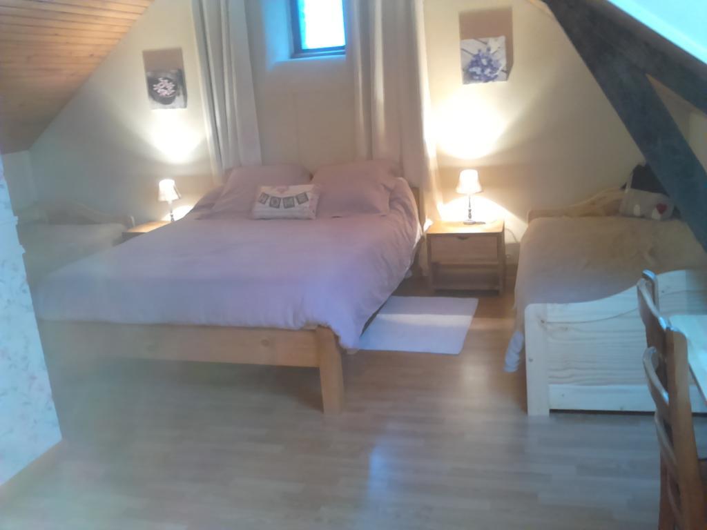 Hotel La P'Tit' Fugue La Bouexiere Zimmer foto